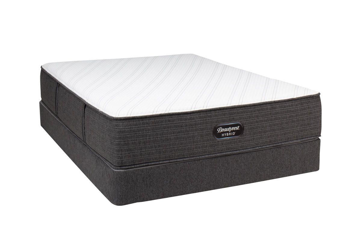 Floor Sample Beautyrest® Hybrid™ BRX1000IP Plush Queen Mattress in the