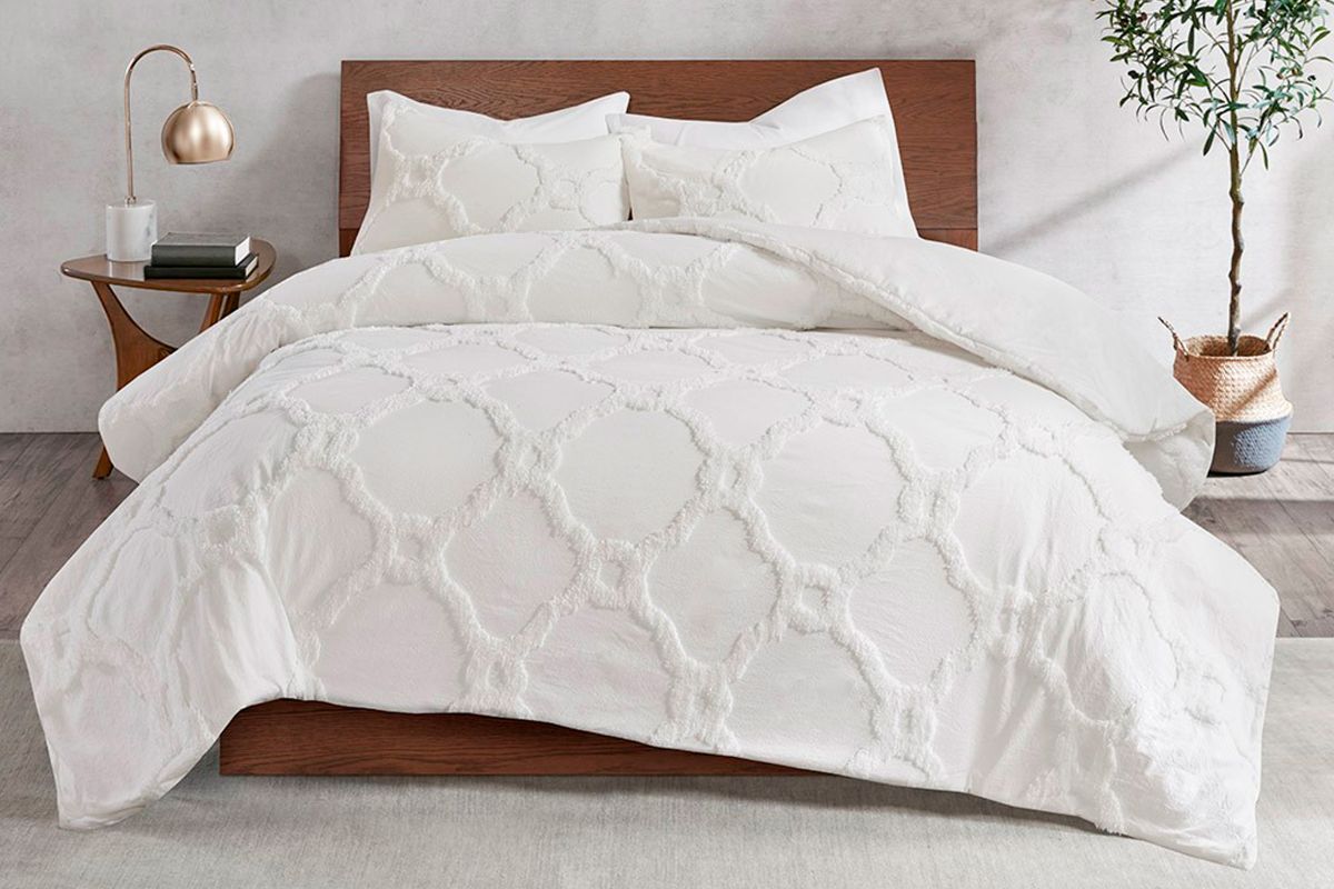 3 Piece Tufted Cotton Chenille Geometric Full/Queen Comforter Set