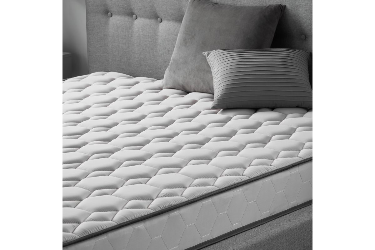 Weekender 7" Innerspring Mattress California King