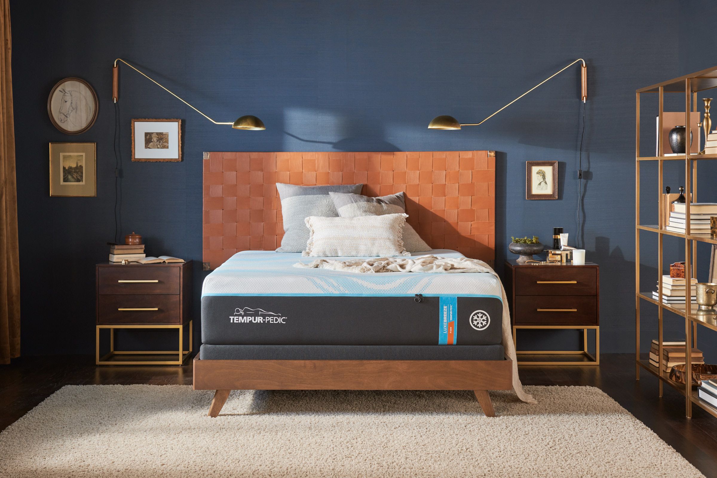 TEMPUR-LuxeBreeze® 2.0 Firm Queen 13