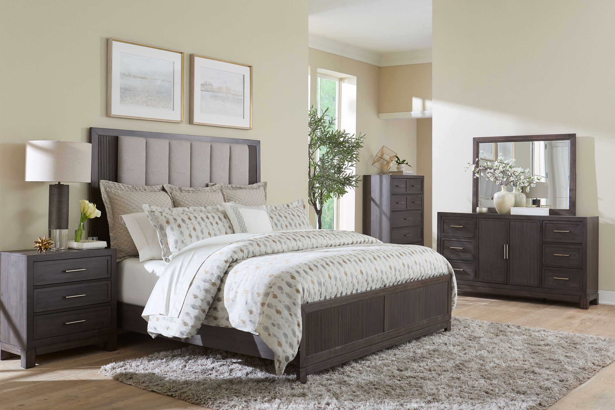 Naomi 5-Piece King Bedroom Set at Gardner White, image size:2400x1600