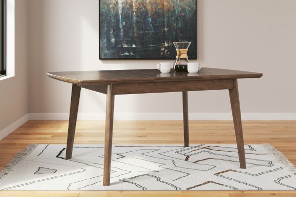 Lyncott Extendable Dining Table