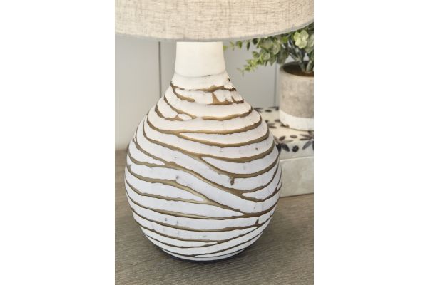 Aleela Metal Table Lamp