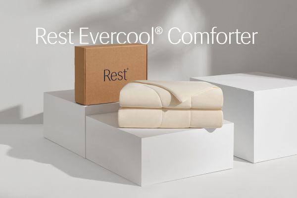 Rest Evercool® Snow Ivory Twin/Twin XL Cooling Comforter