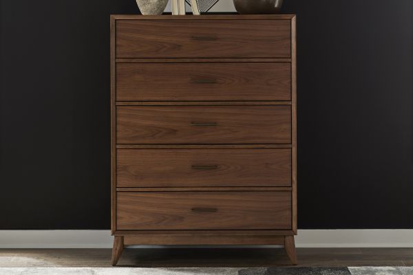 Darcy Chest