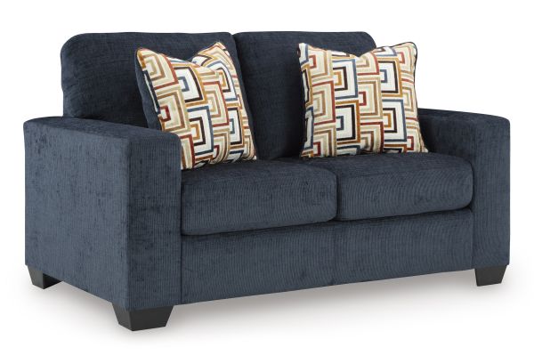 Aviemore Loveseat