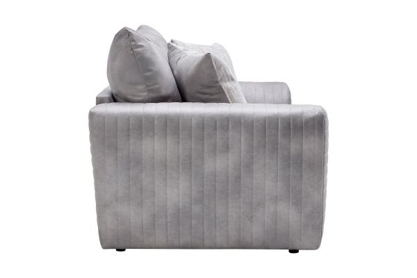 Nellie Loveseat