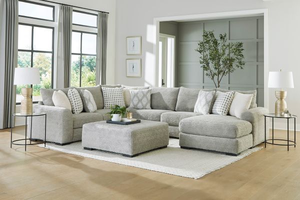 Haven Dove 3-Piece Sectional with Right-Arm Facing Chaise