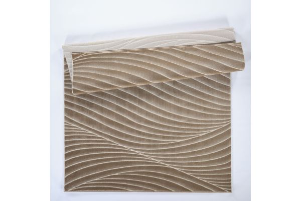 Omari 5'3'' X 7'7'' Area Rug