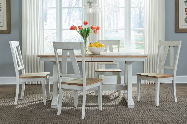 Homestead White Extendable Table + 4 Chairs 