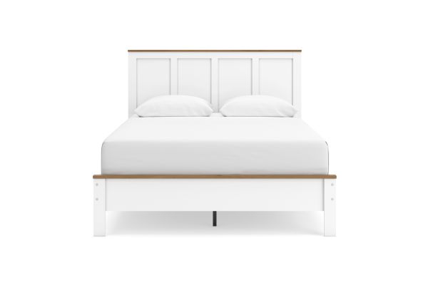 Kerisden Queen Panel Bed