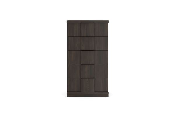 Shaehartin Chest of Drawers