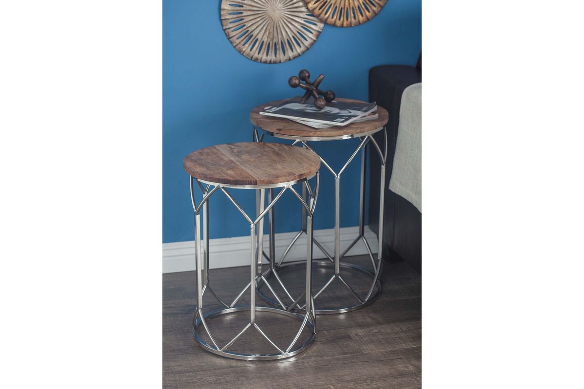 Modern Reflections Round Accent Tables (Set of 3) in Natural